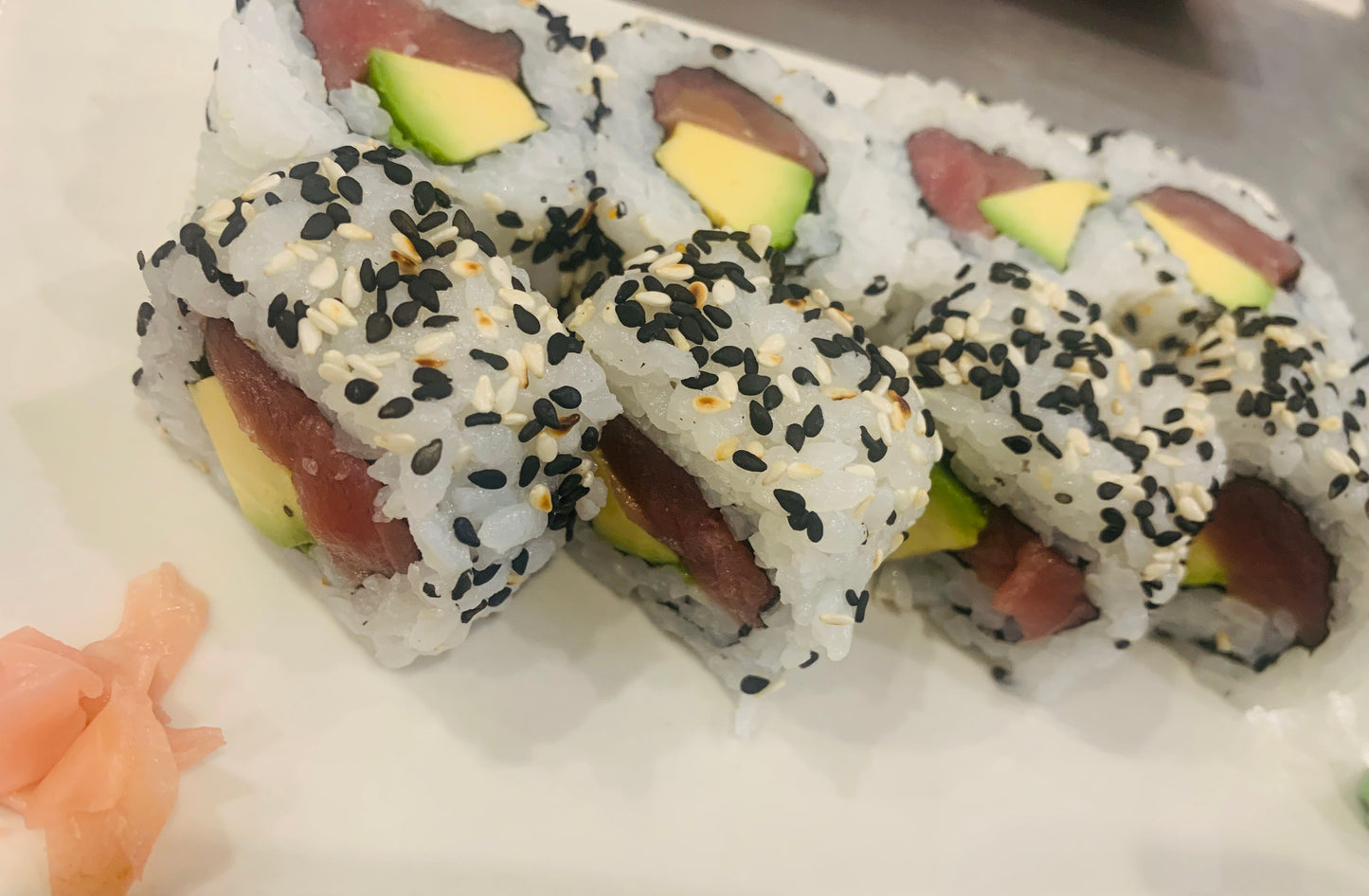 Maguro Uramaki